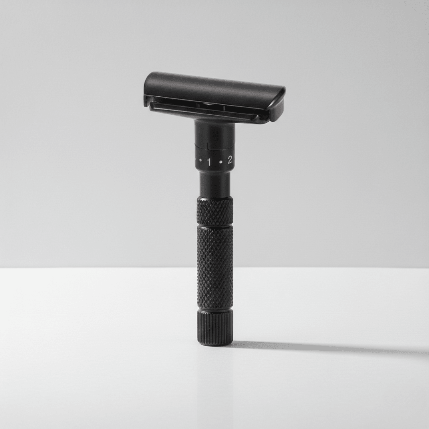 Rasoir de Sûreté Essentiel Acier Noir pour homme – rasage de précision sans irritation | Barbenoire